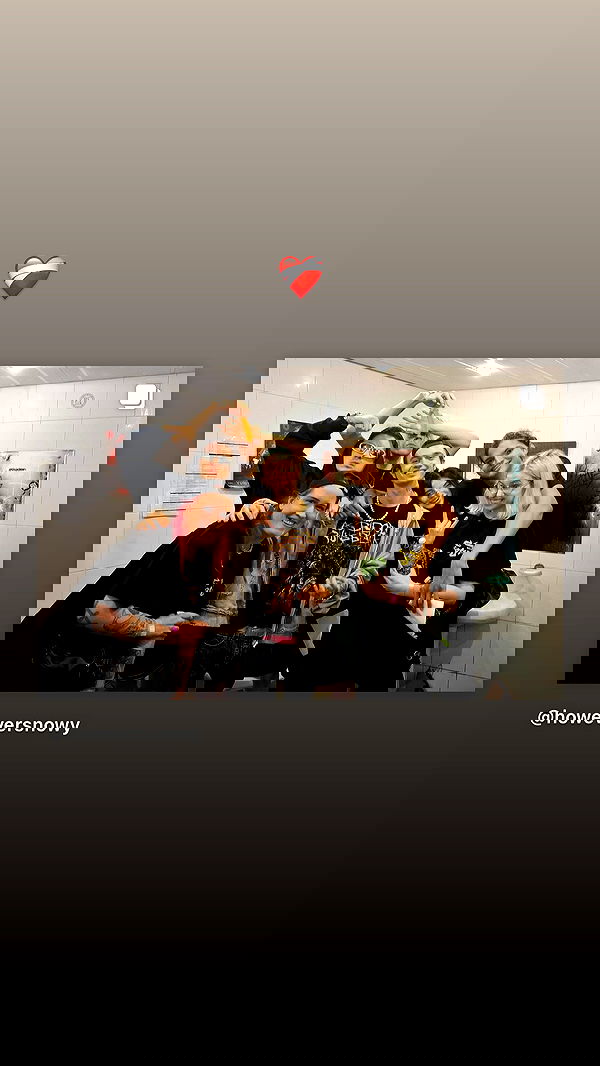 howeversnowy howeversnowy archive image