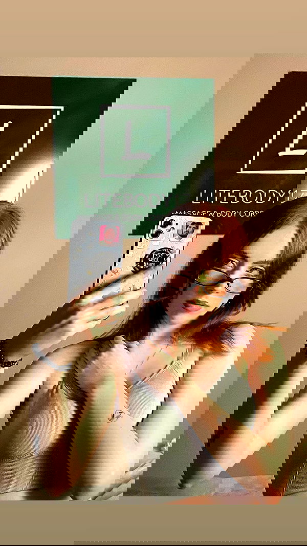 howeversnowy howeversnowy archive image