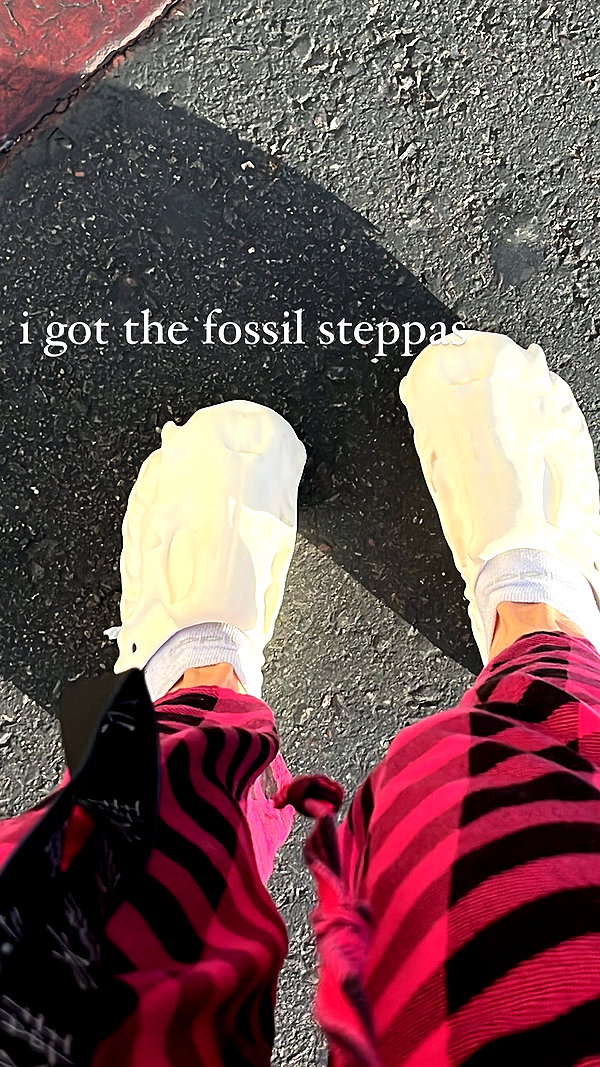 ifkissescouldleavecuts instagram image archive image