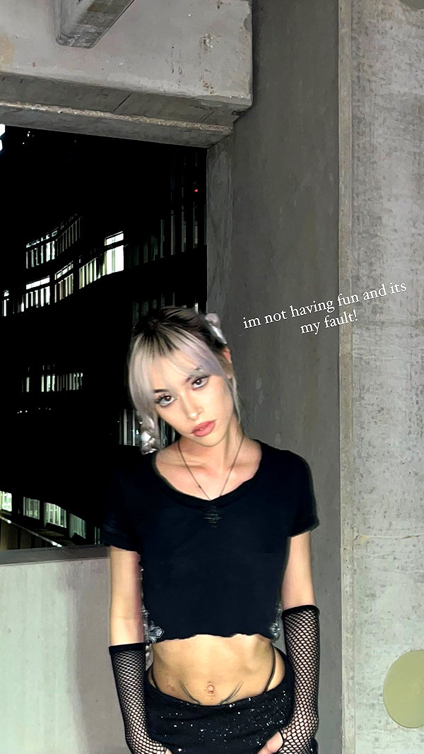 ifkissescouldleavecuts instagram image archive image