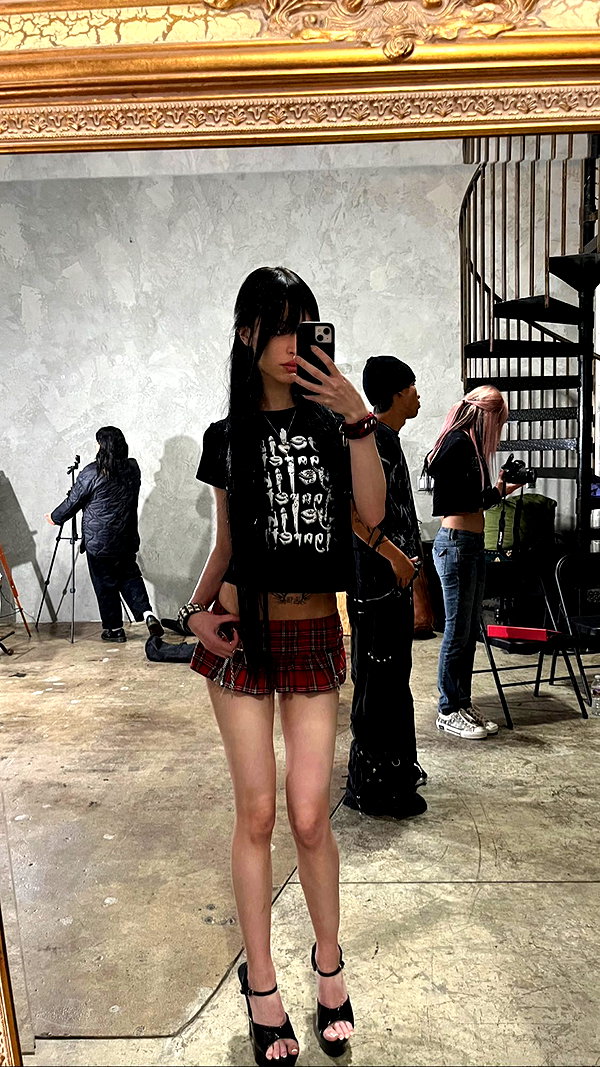 ifkissescouldleavecuts instagram image archive image