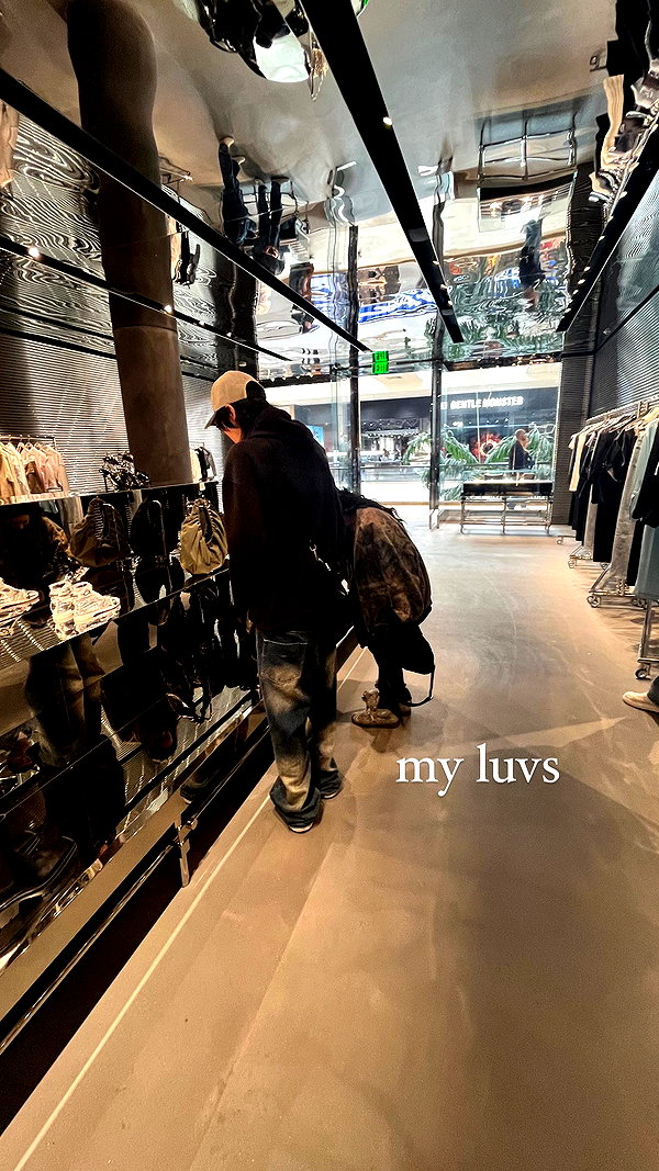 ifkissescouldleavecuts instagram image archive image