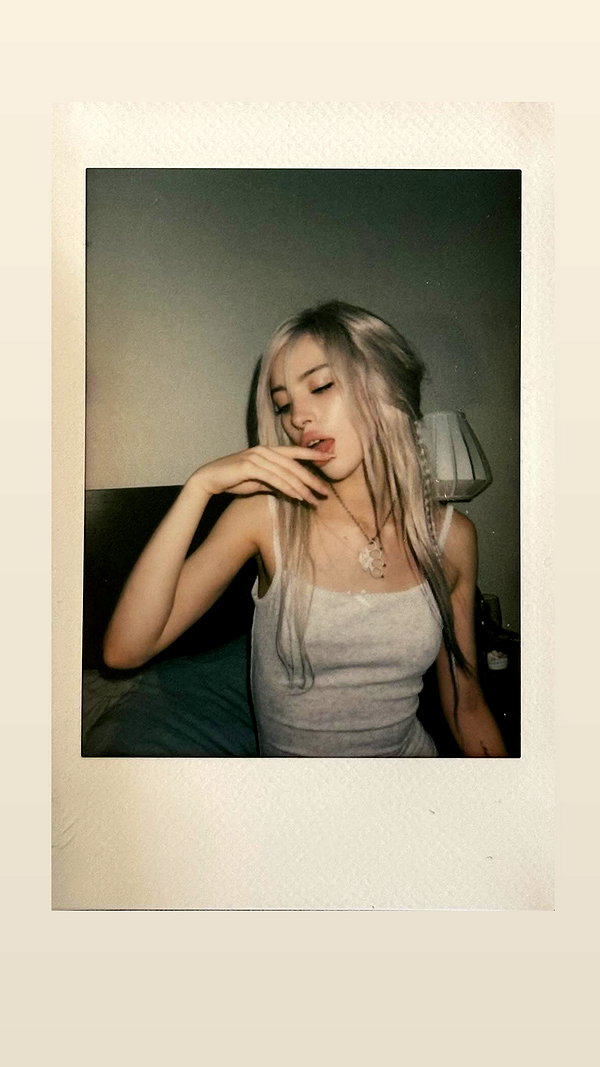 ifkissescouldleavecuts instagram image archive image