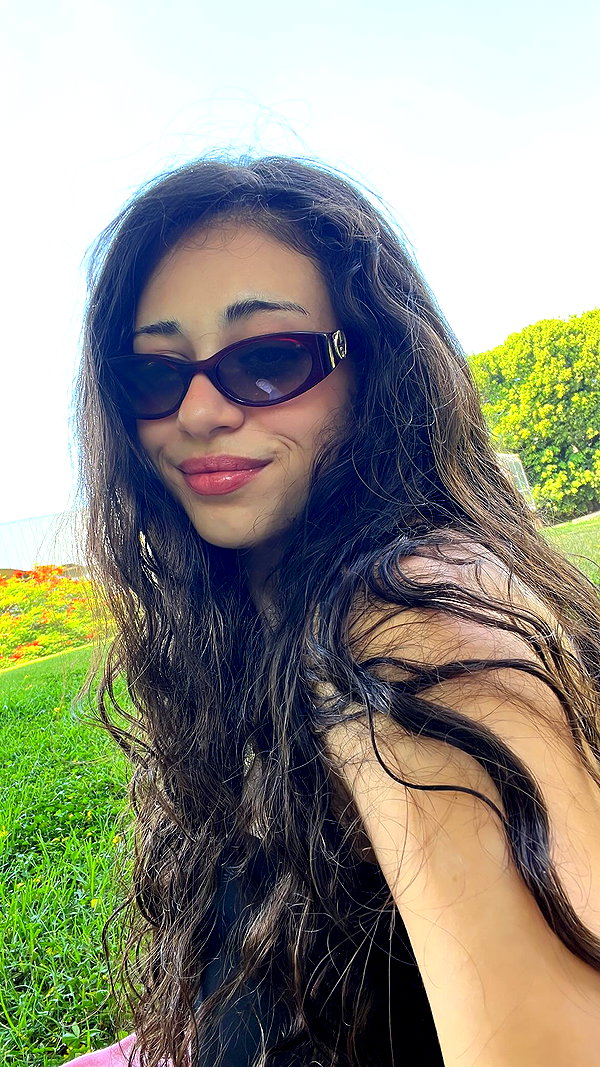 itsellerrrrrrr instagram image archive image