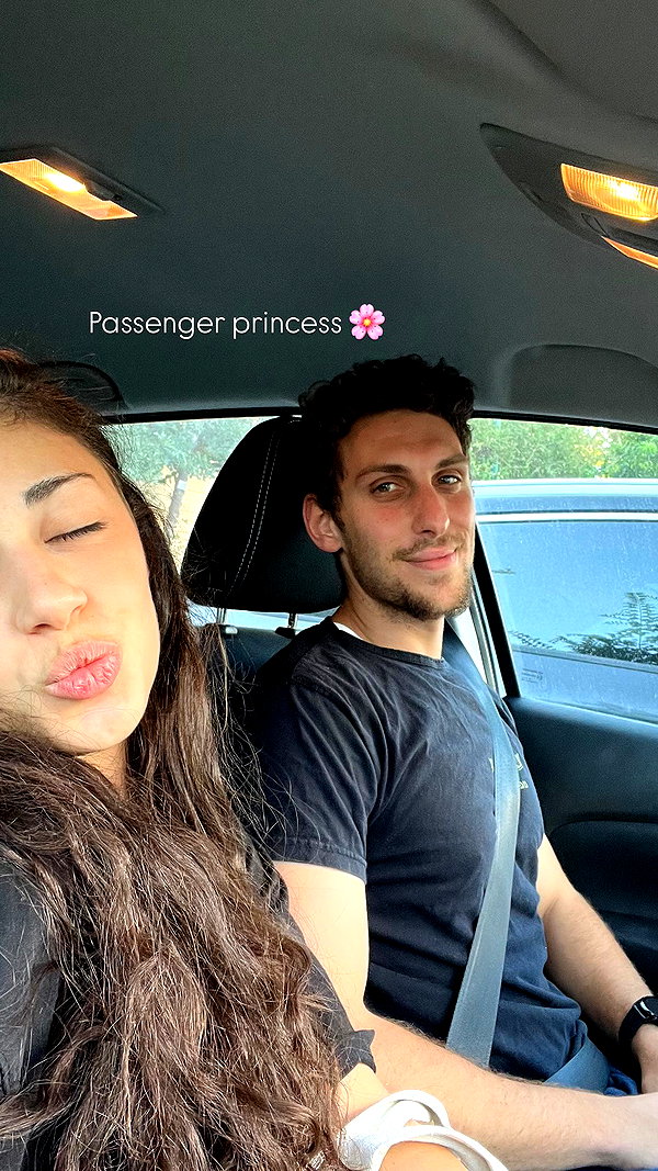 itsellerrrrrrr instagram image archive image