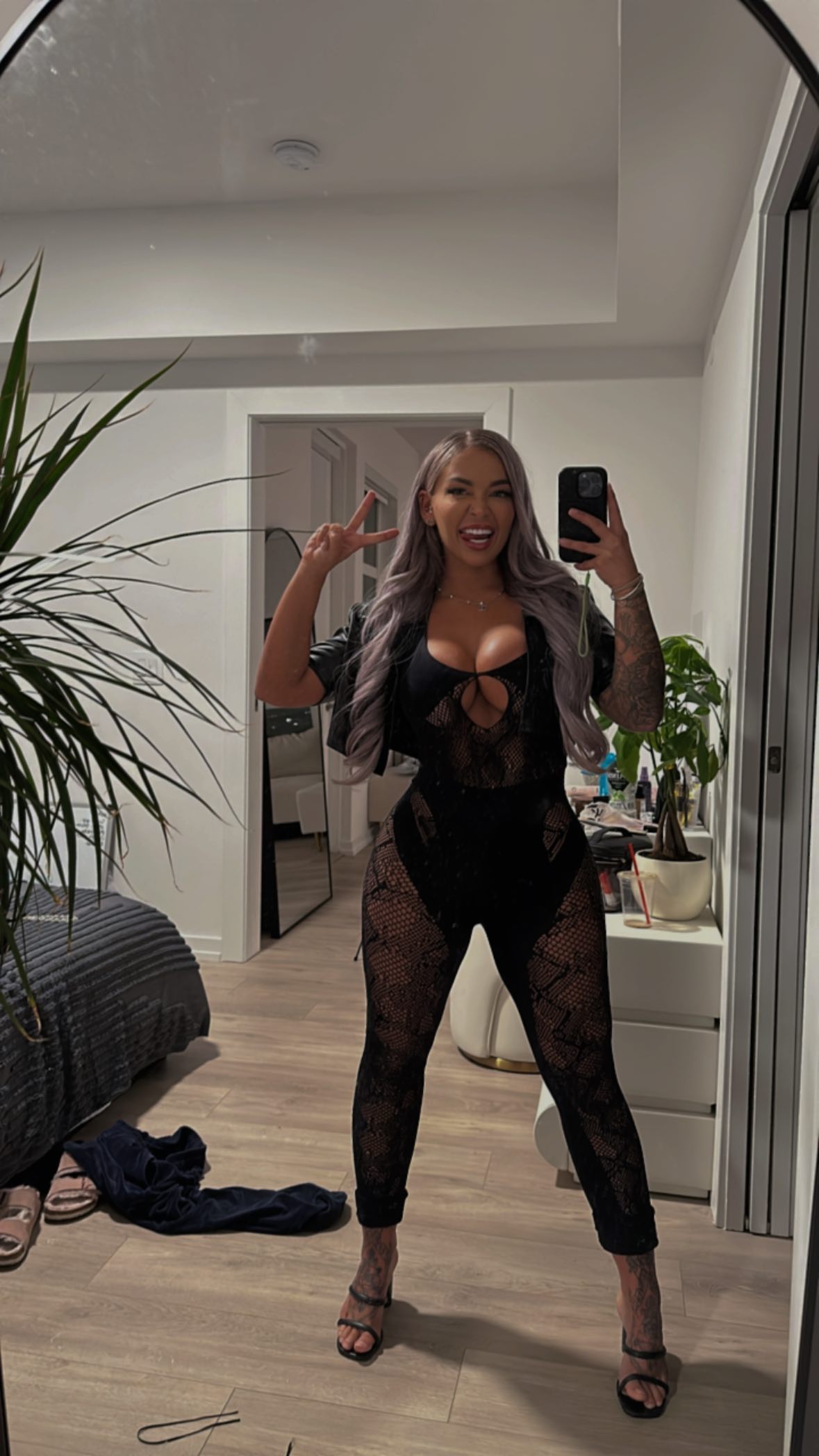 itshayleydavies instagram image archive image