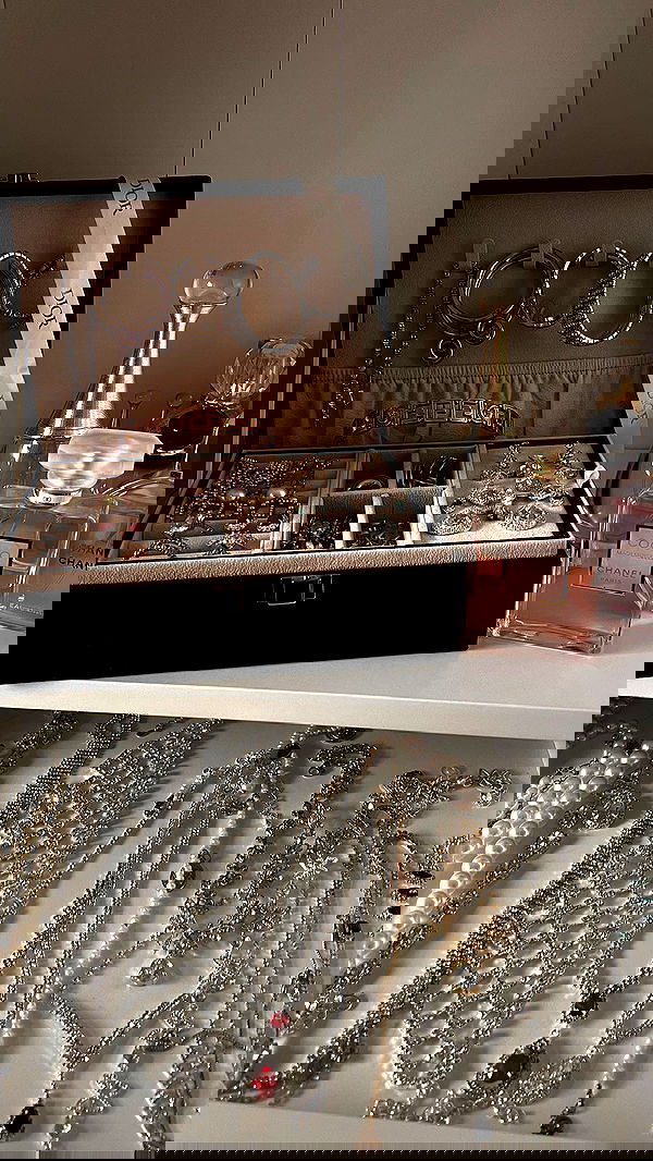 itsilanosh itsilanosh archive image