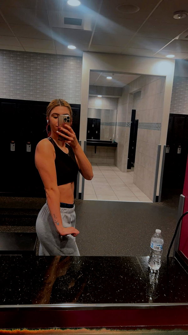 itsrebeka_19 instagram image archive image