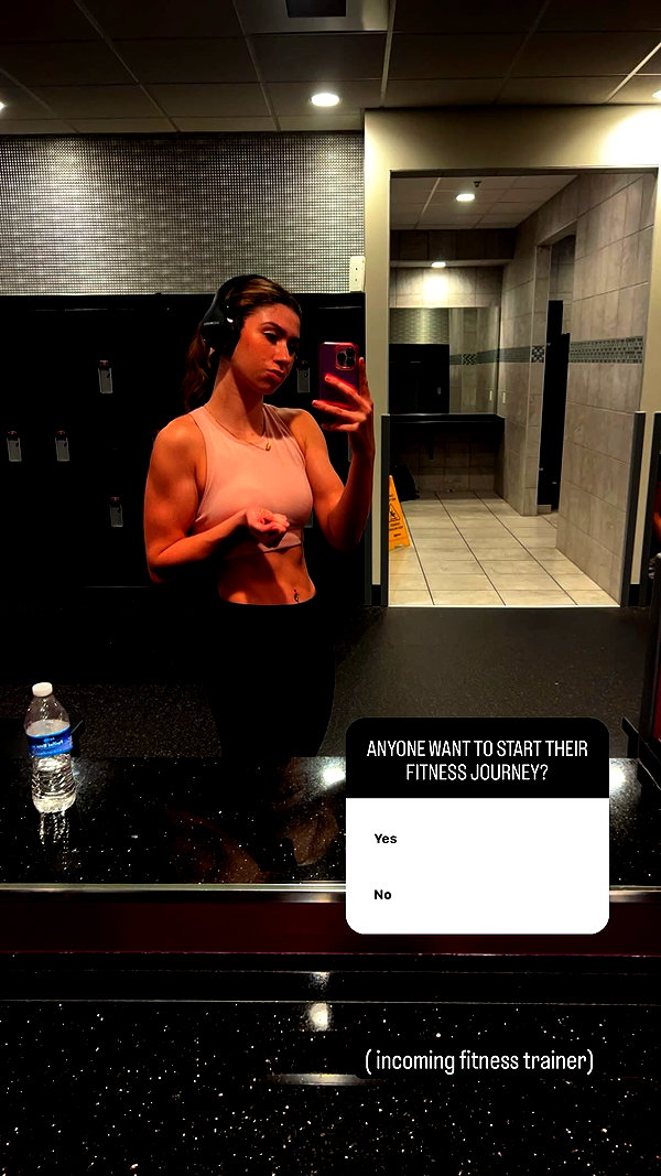 itsrebeka_19 instagram image archive image