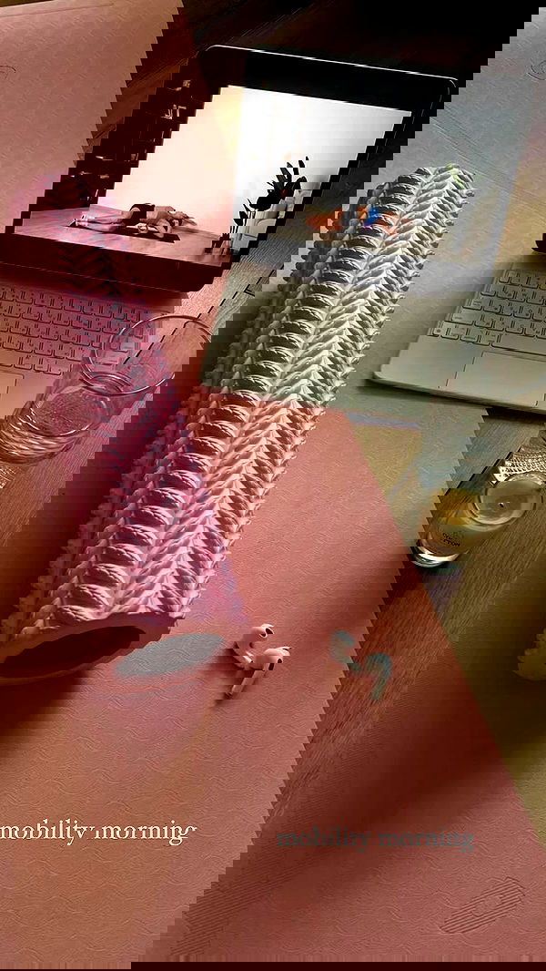 ivy.pavlova image ~ Altpins