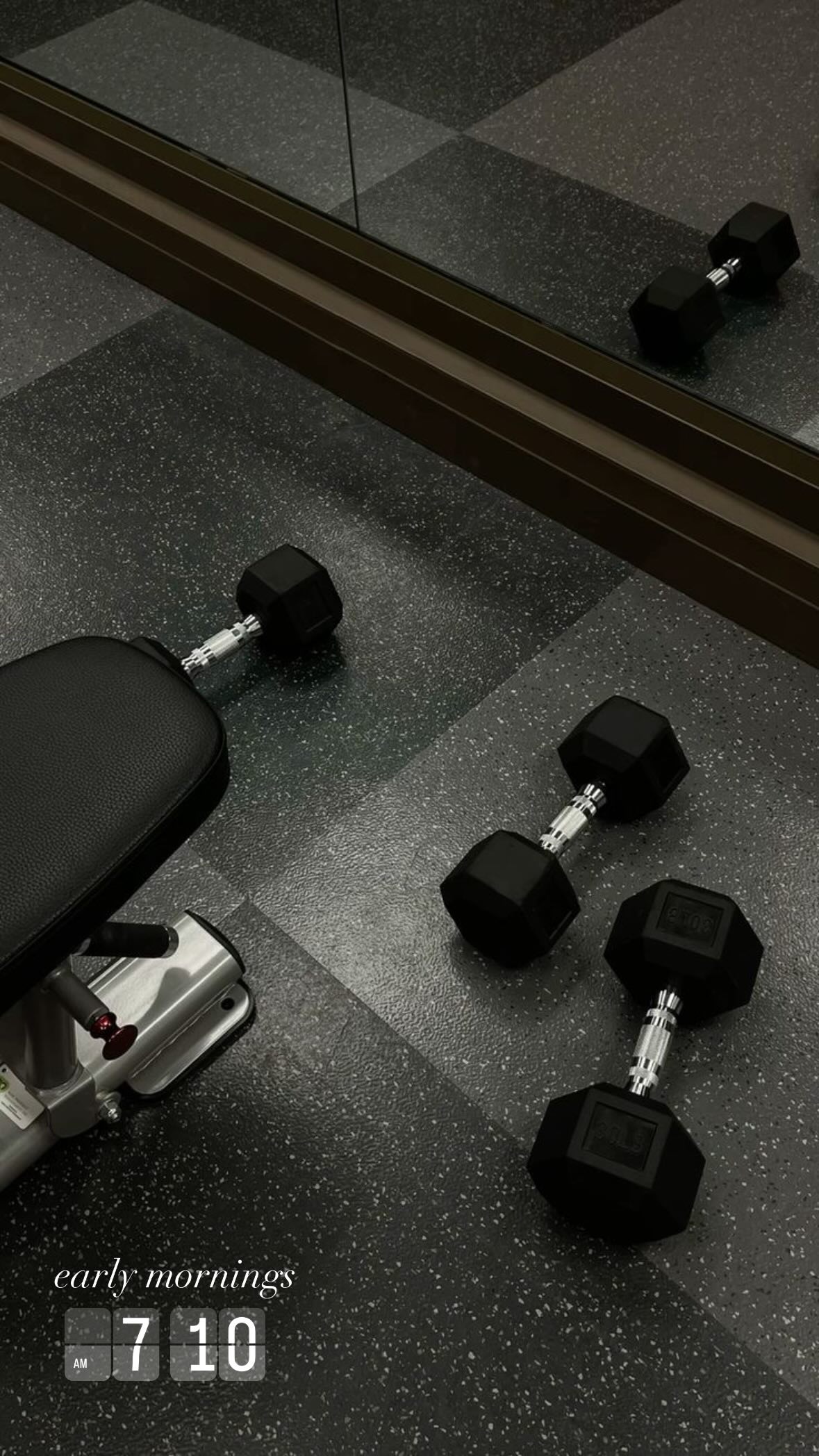 ivy.pavlova instagram image archive image