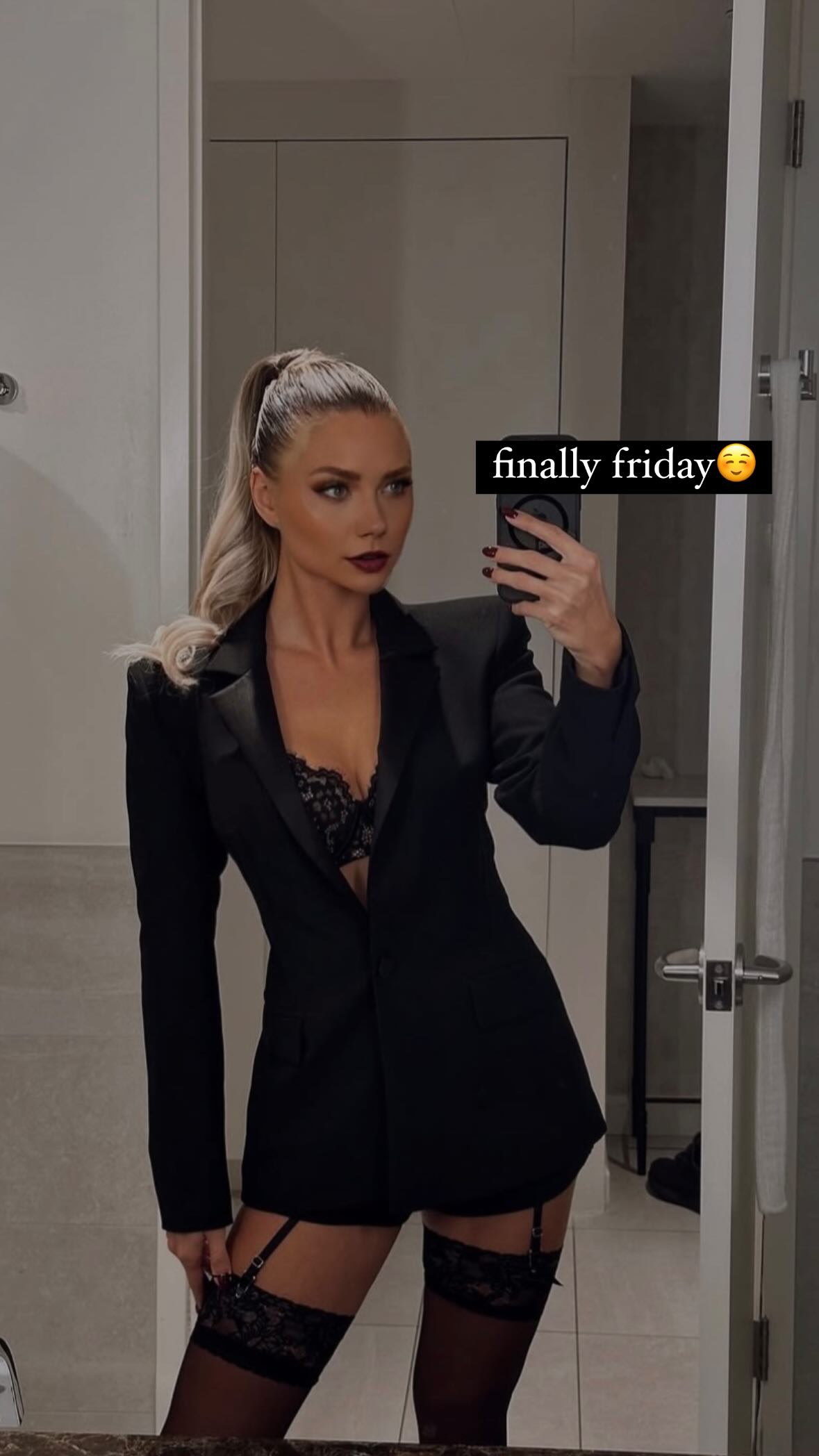 ivy.pavlova instagram image archive image