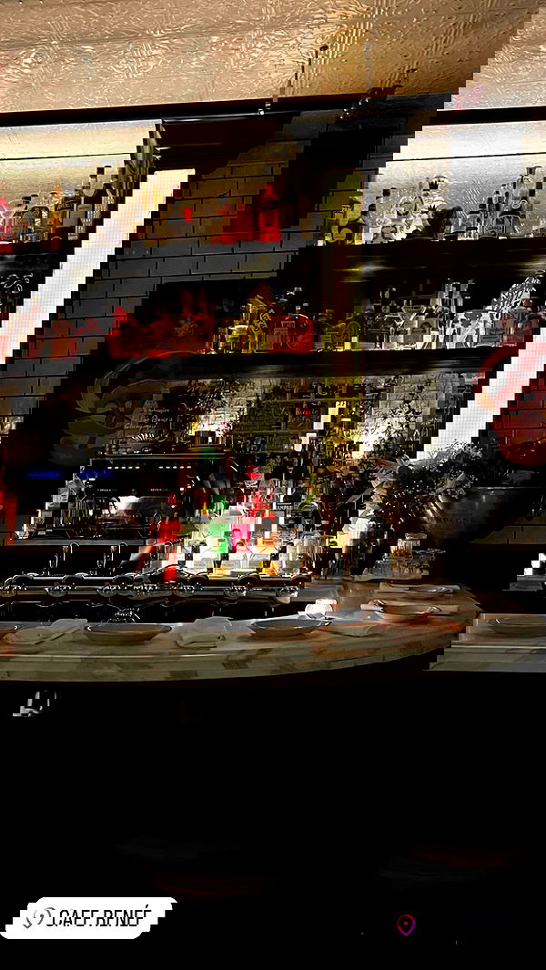 ivy.pavlova image ~ Altpins