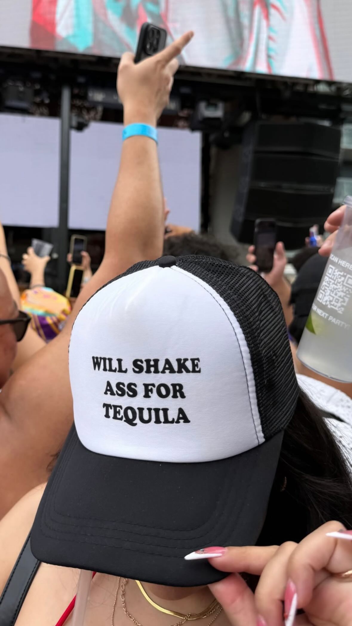 ivy.pavlova instagram image archive image