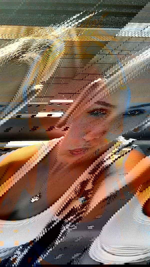 jaroslava_klavir jaroslava_klavir archive image