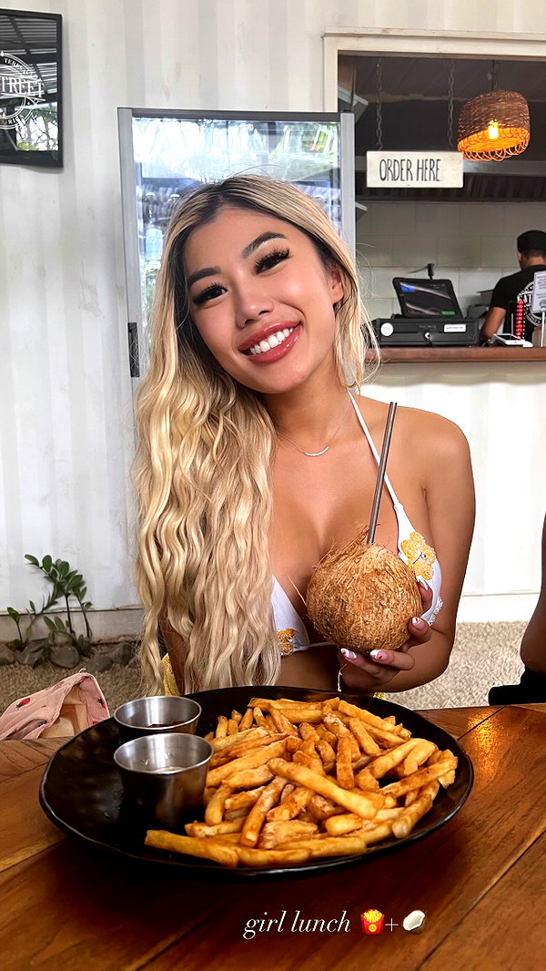 jenny.kaly instagram image archive image