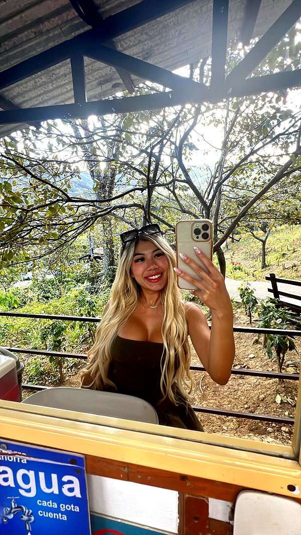 jenny.kaly instagram image archive image