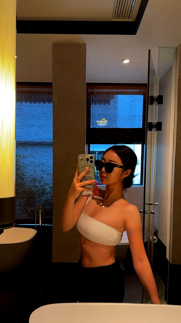 jjas.ding instagram image archive image