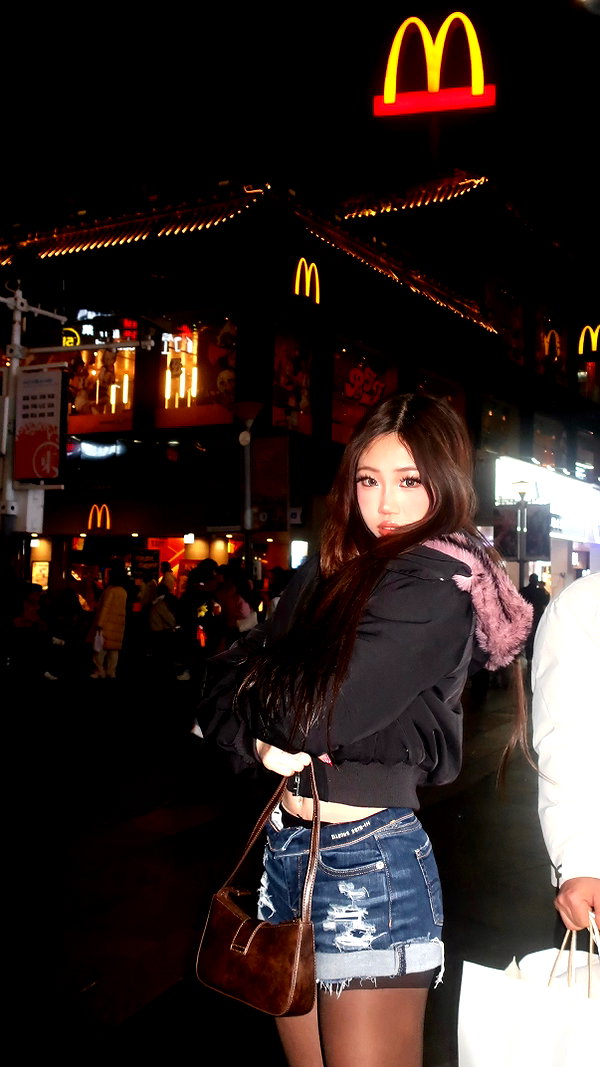 joycee.e instagram image archive image