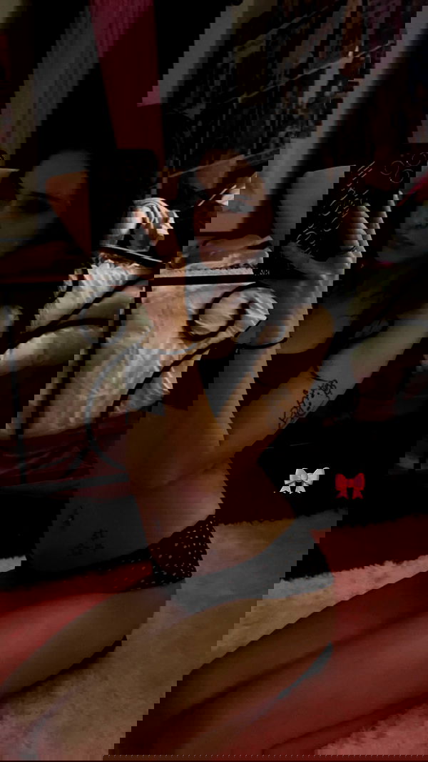 juliaelzz juliaelzz archive image