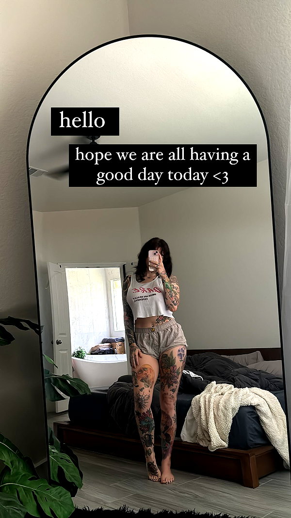 juneeberri instagram image archive image