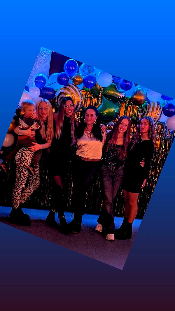 justfranzi.x instagram image archive image