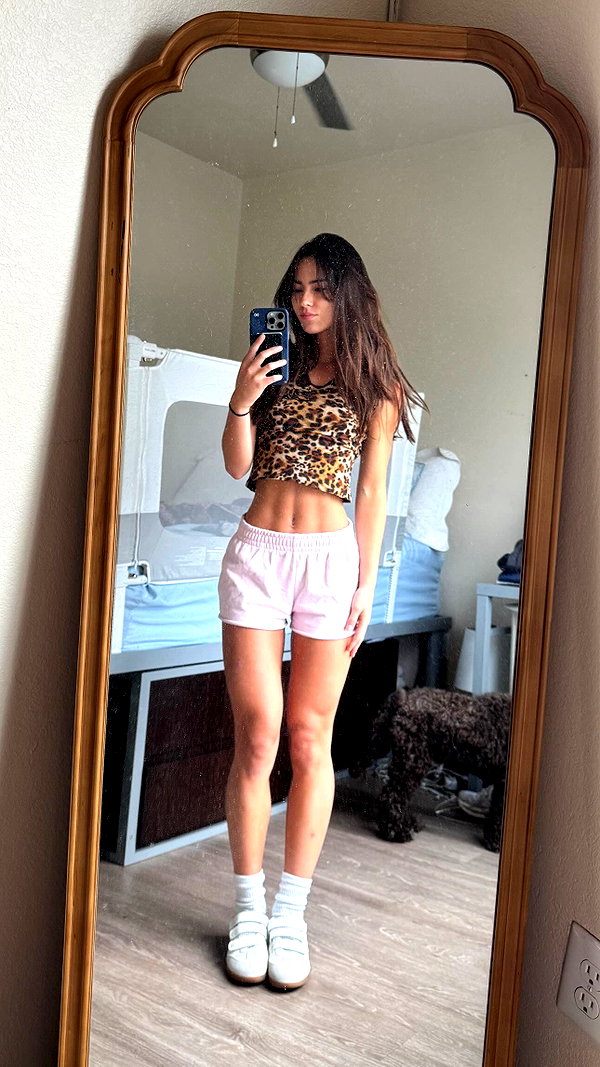 katelynernst3 instagram image archive image