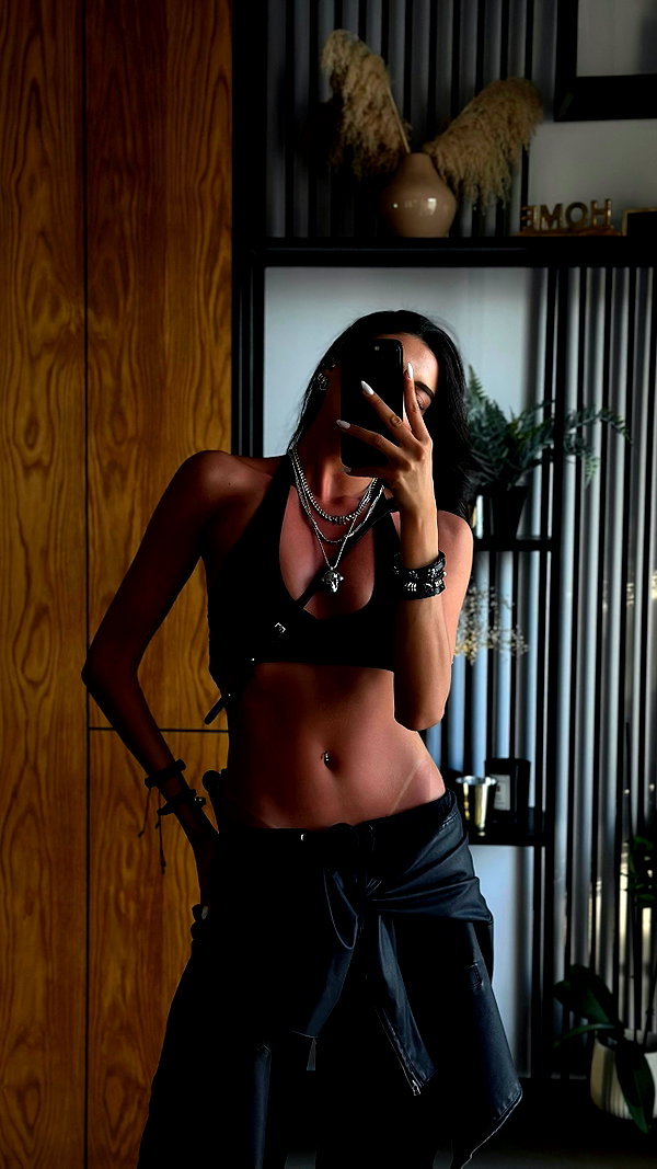 keli_ezra instagram image archive image