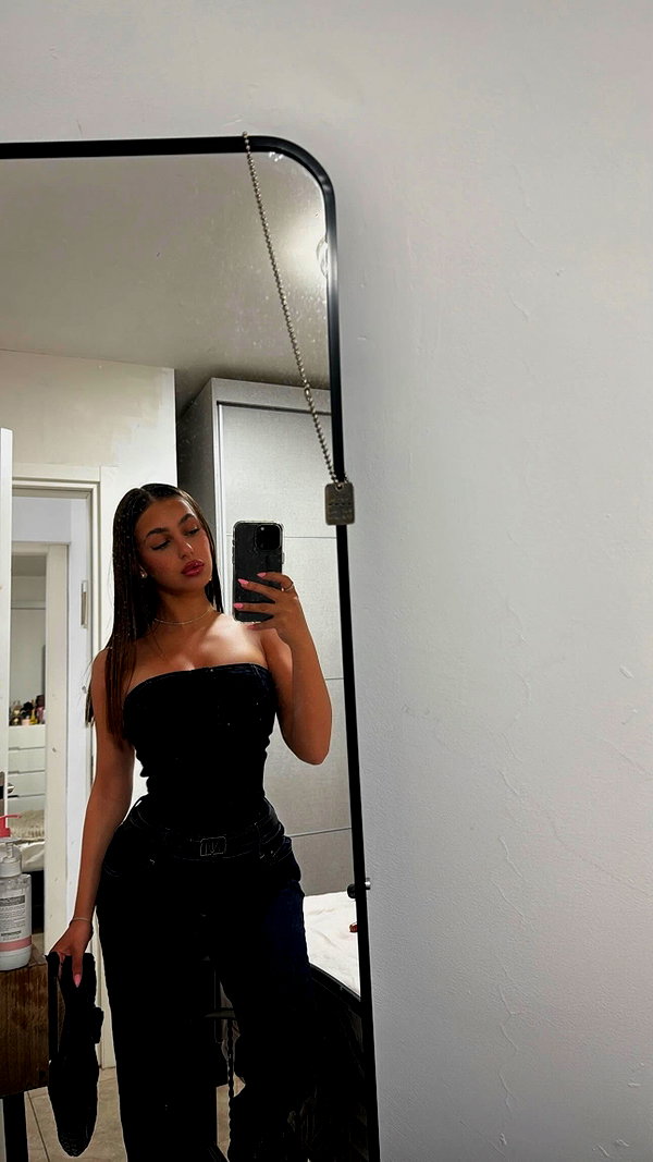 koral_toledo instagram image archive image