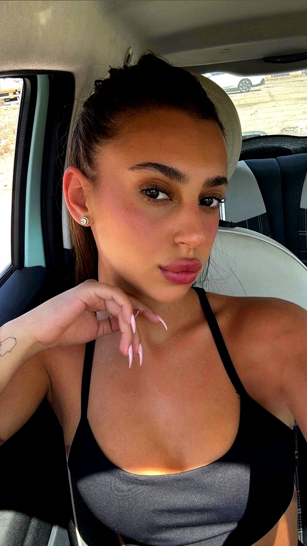 koral_toledo instagram image archive image