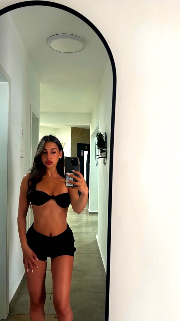 koral_toledo instagram image archive image
