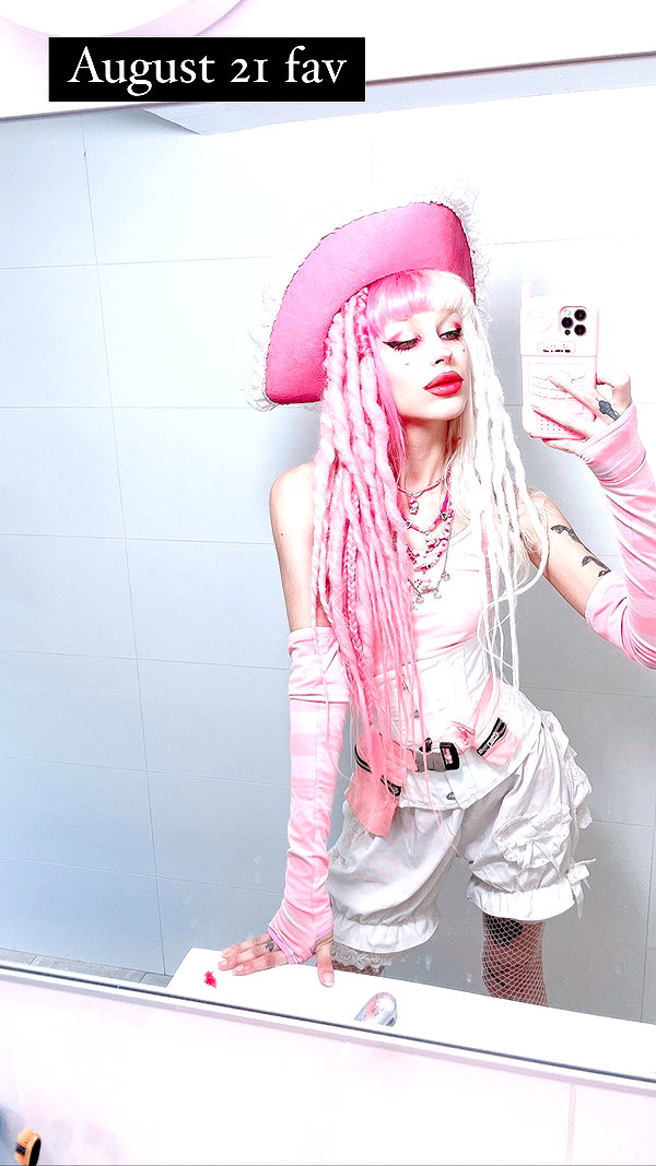 kriiizellda instagram image archive image
