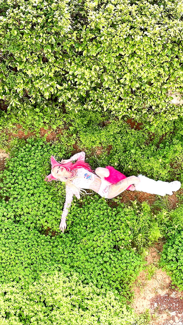 kriiizellda instagram image archive image