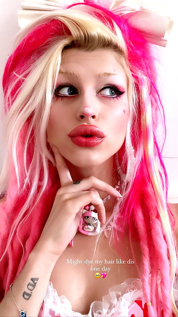 kriiizellda instagram image archive image