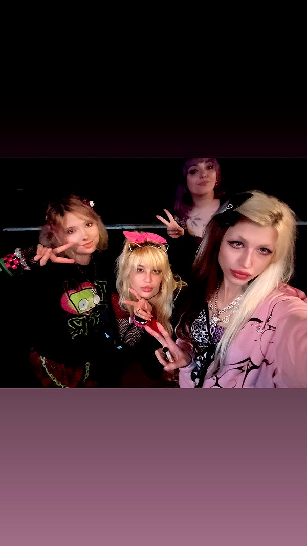 kriiizellda instagram image archive image
