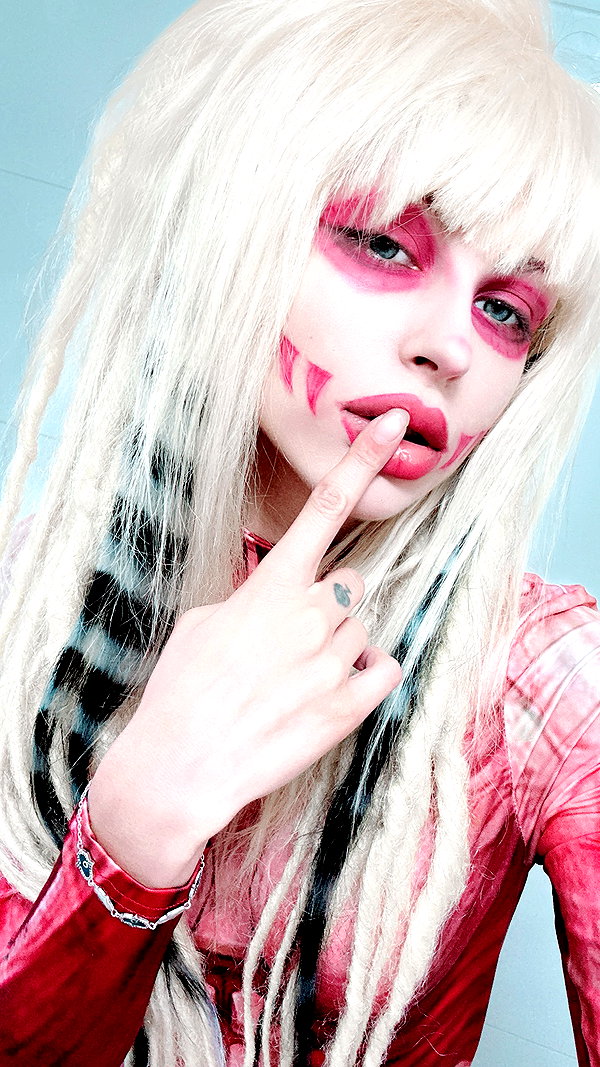 kriiizellda instagram image archive image