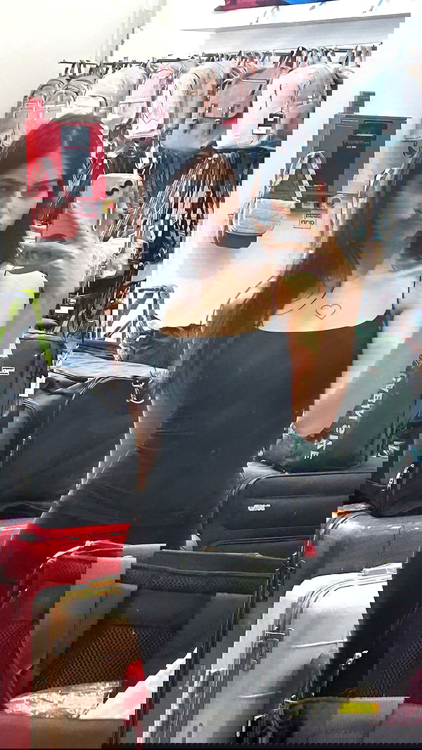 laluzone laluzone archive image