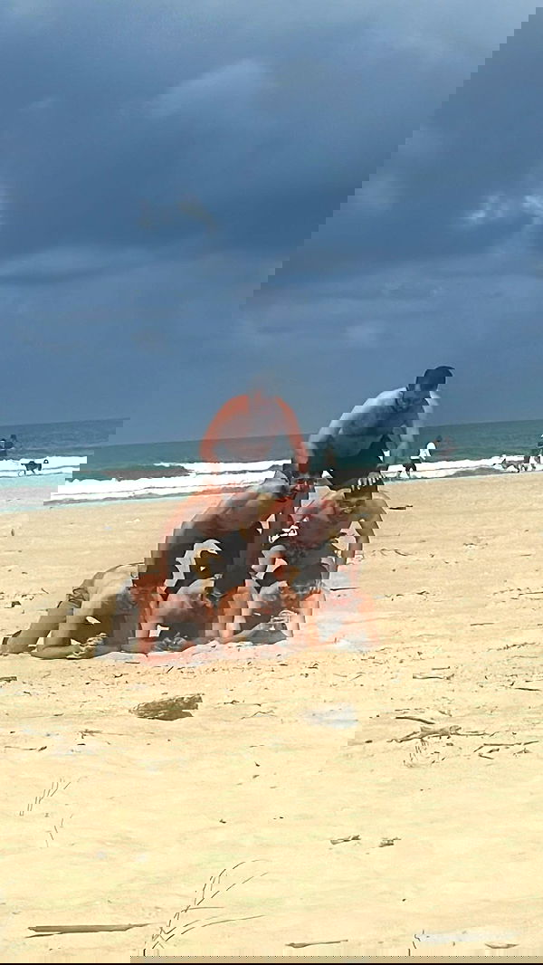 laluzone laluzone archive image