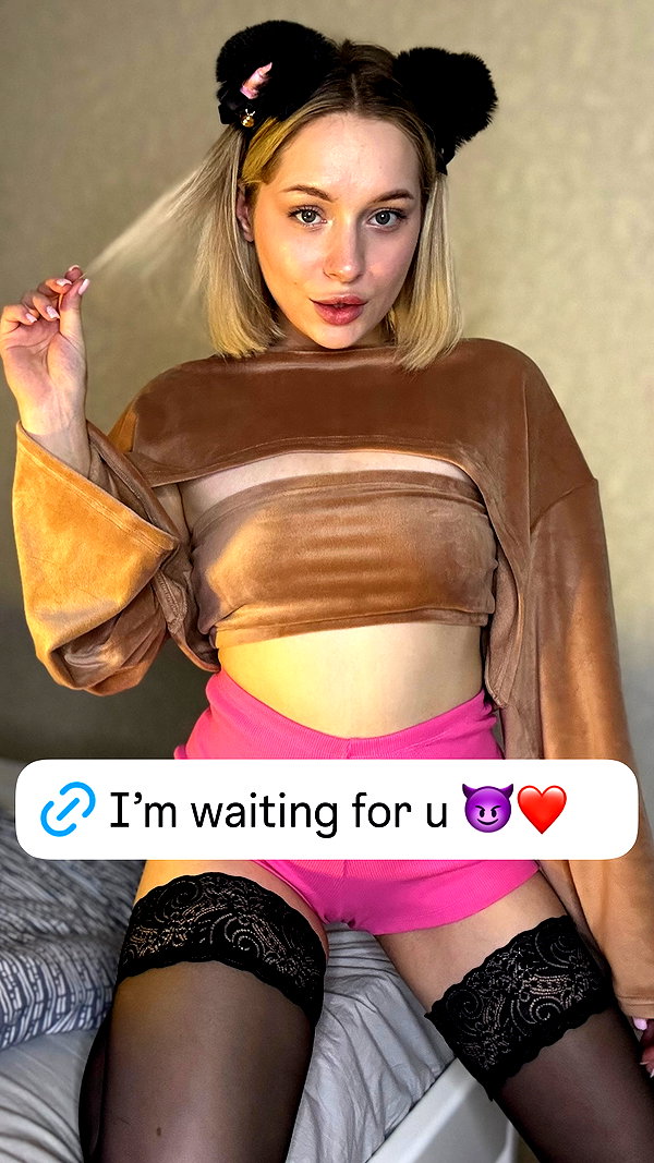 lana_kitten__ instagram image archive image
