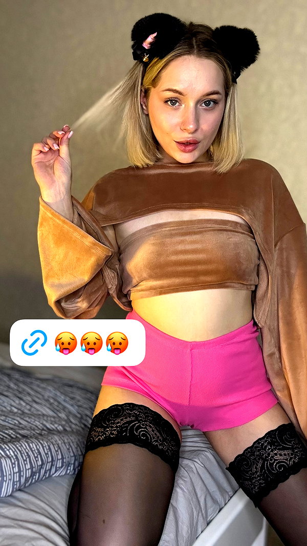 lana_kitten__ instagram image archive image
