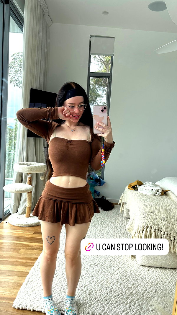 lara.roseb instagram image archive image