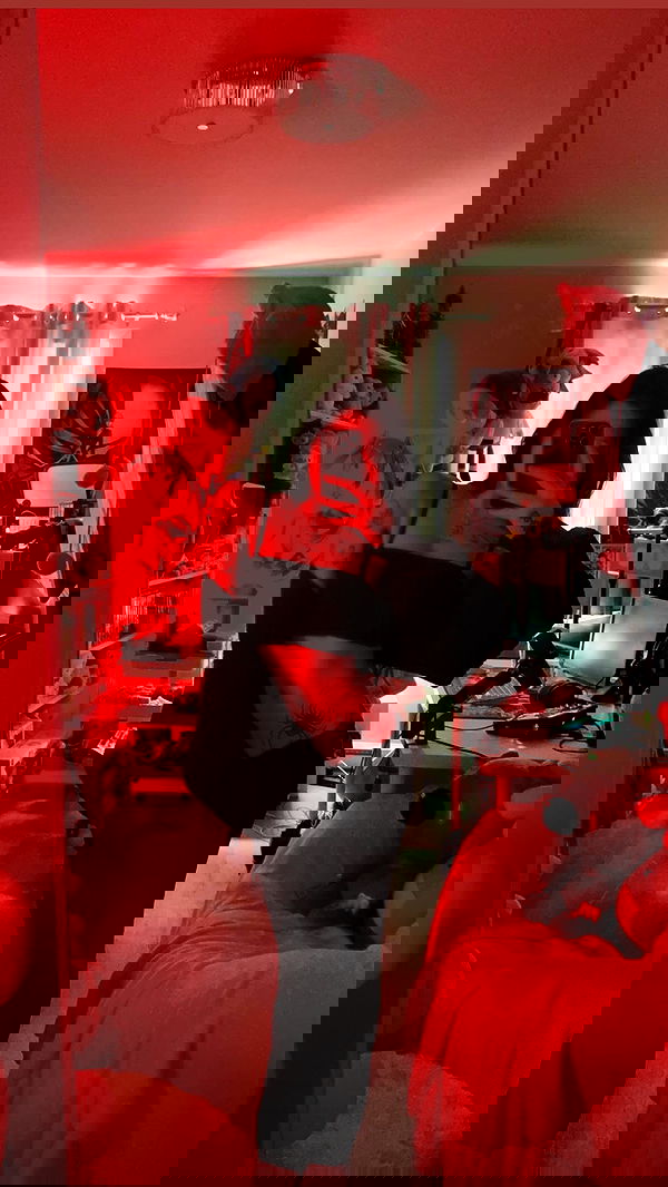 laurinchhhe image ~ Altpins