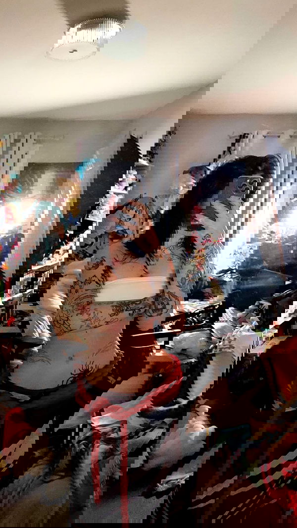 laurinchhhe image ~ Altpins