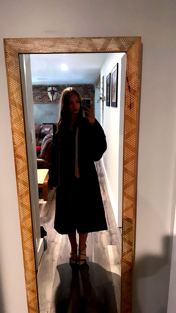 leahsylvander instagram image archive image