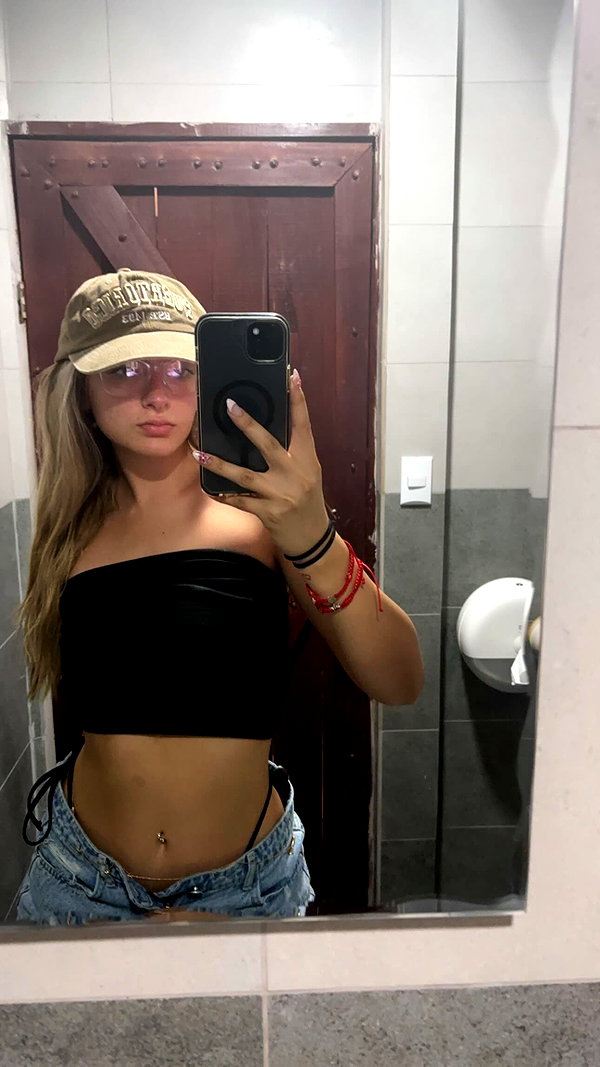 leahsylvander instagram image archive image