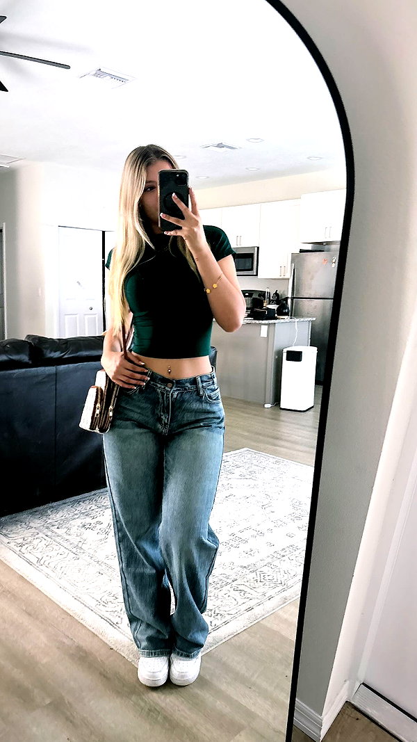 leahsylvander instagram image archive image