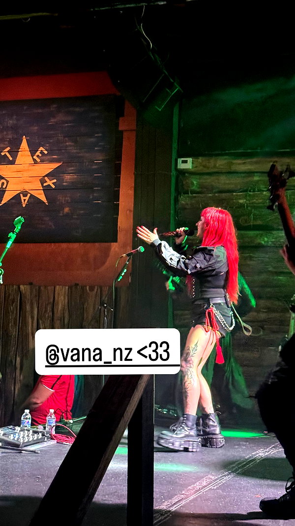 leighbunbun instagram image archive image