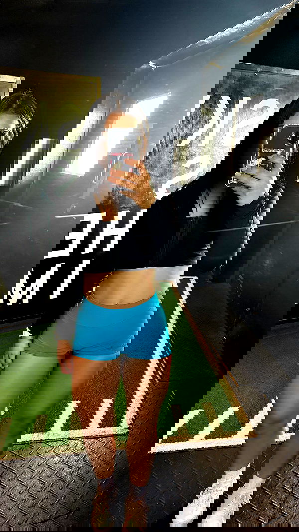 lesliem4rtinez lesliem4rtinez archive image