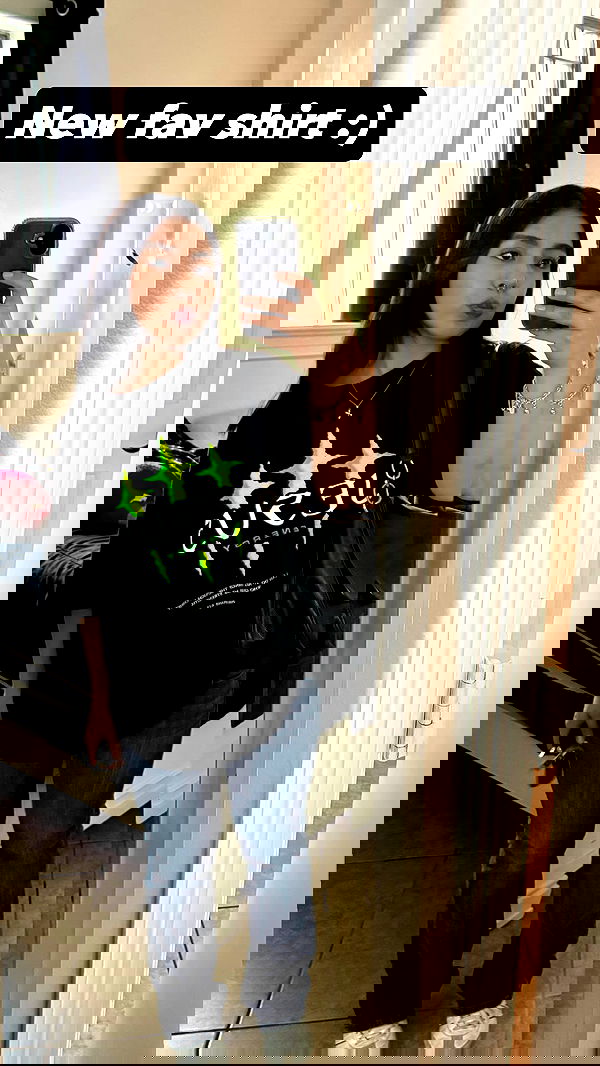 lesliem4rtinez lesliem4rtinez archive image