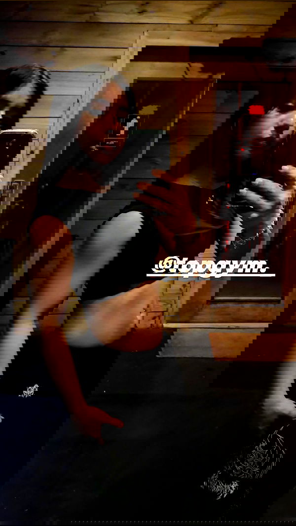 lesliem4rtinez lesliem4rtinez archive image